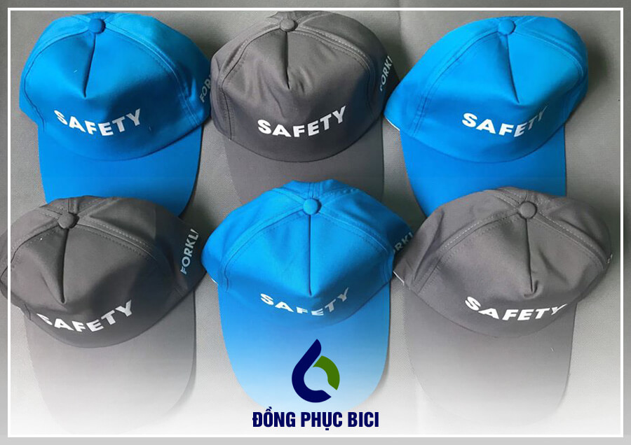 có cần thiết làm mũ đồng phục không